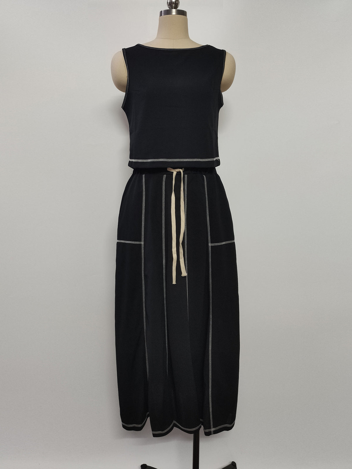 Contrast Piped Tank and Flared Midi Skirt Set - Black