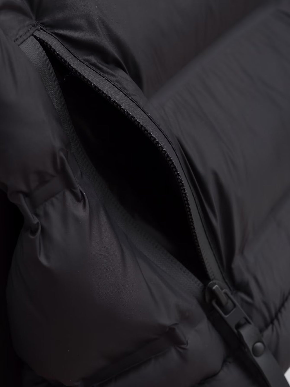 Cropped Puffer Jacket With Knit Sleeves - Black - 7