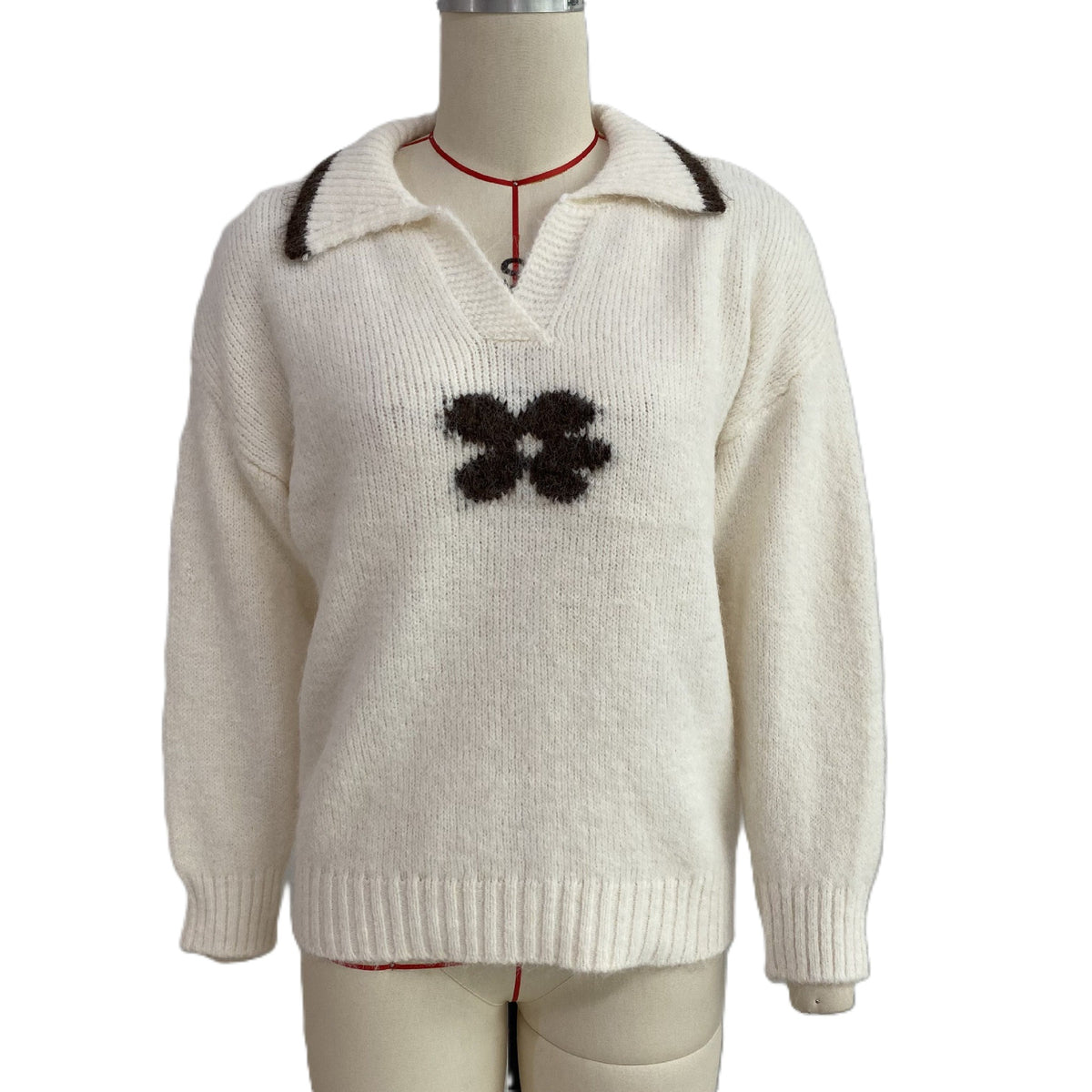 Flower Motif Collared Knit Sweater with V Neck - White