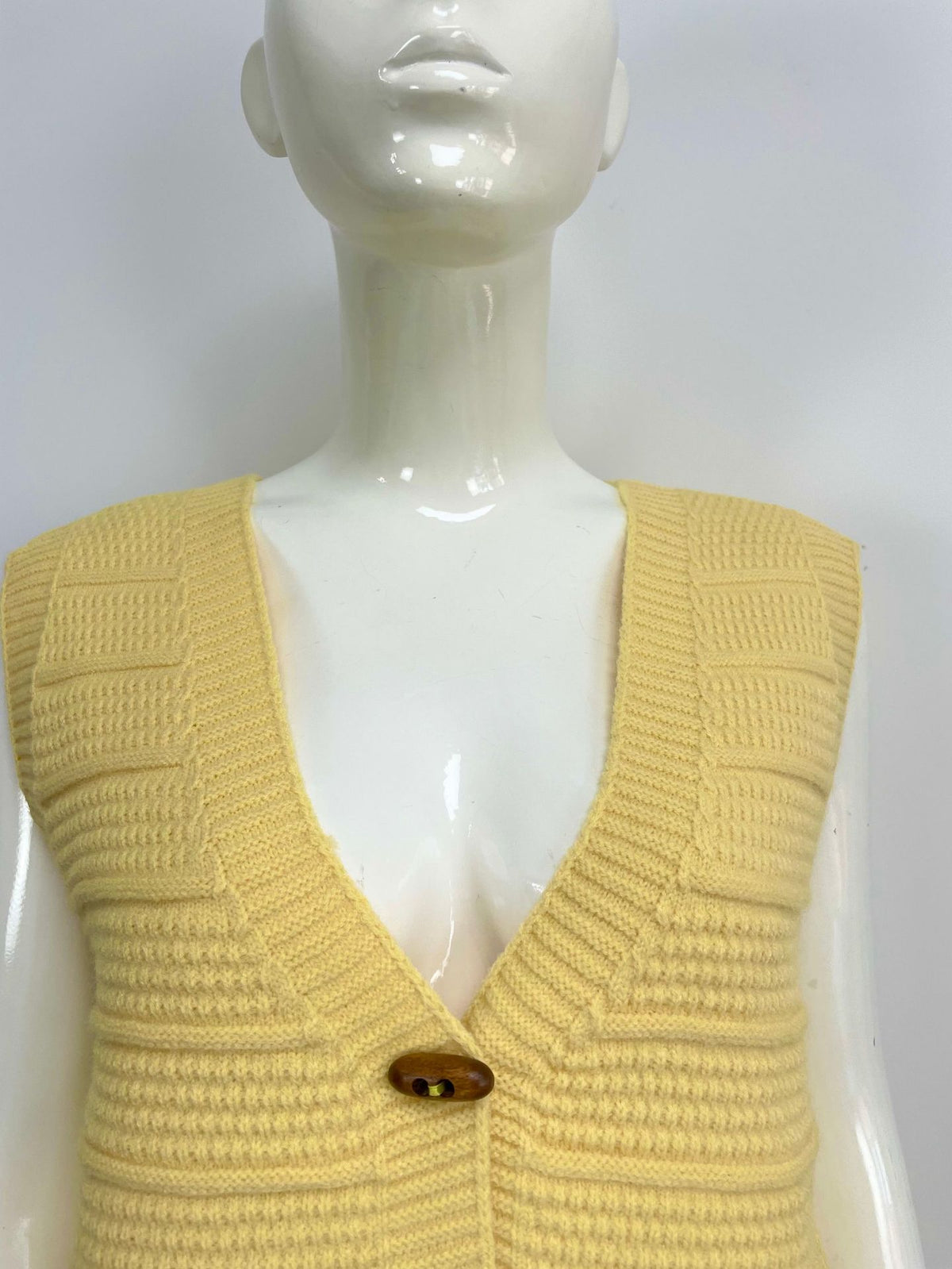Chunky Ribbed V Neck Knit Vest - yellow - 3
