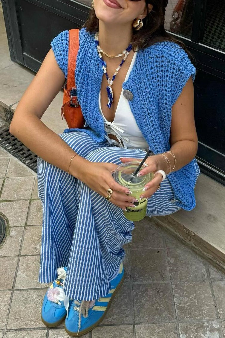 Sleeveless Chunky Knit Cardigan With Pockets - Blue - 2