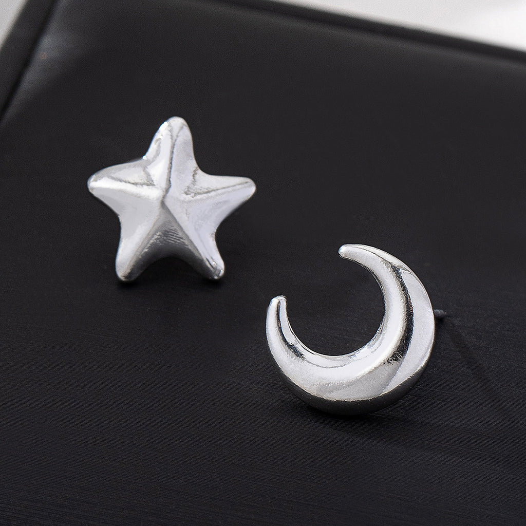 Mismatched Star And Moon Stud Earrings - Silver
