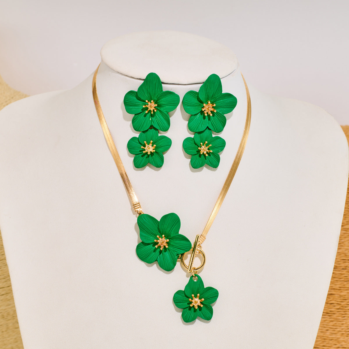 Blossom Charm Snake Chain Necklace Set - green