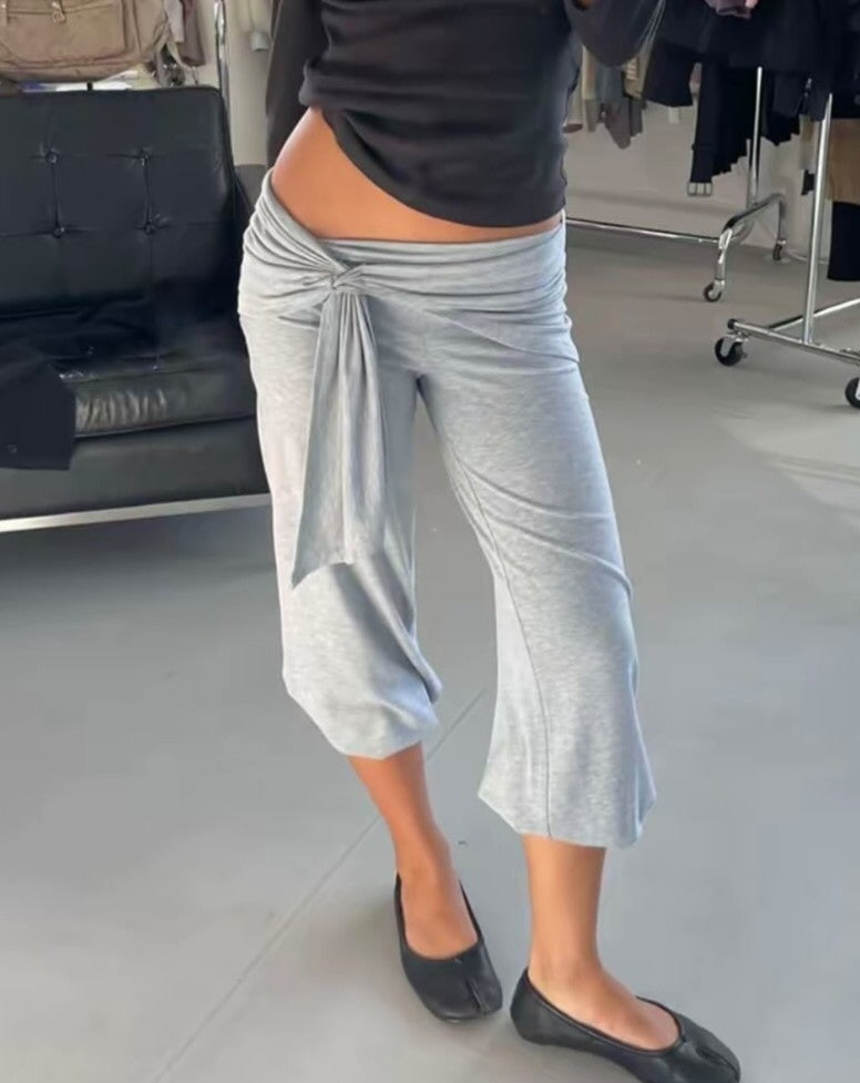 Low-Rise Knotted Ruched Cropped Athleisure Jogger - Grey