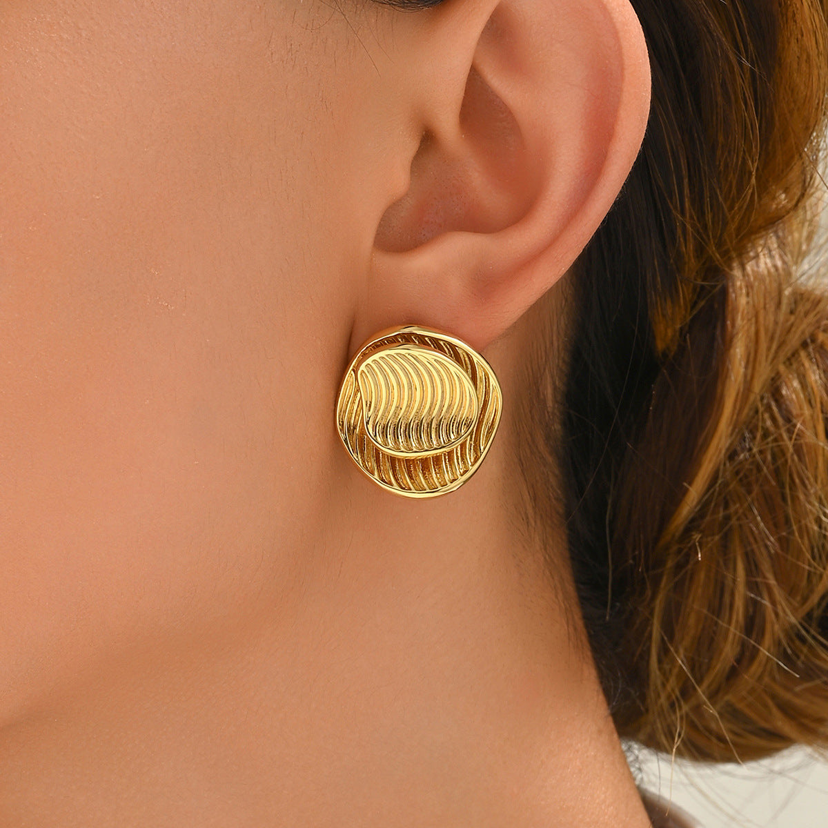 Ribbed Round Dome Textured Stud Earrings - Color - 1