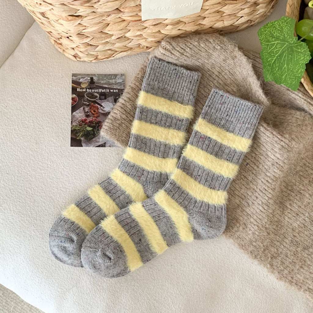 Contrast Stripe Fuzzy Wool Blend Socks - Gray