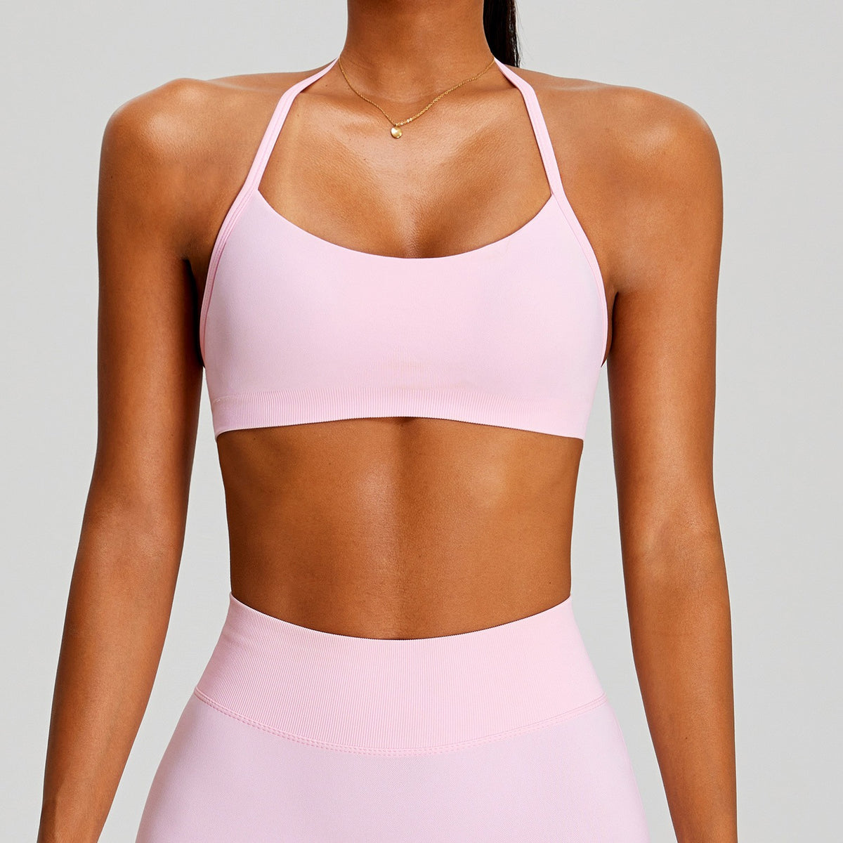 Seamless Halter Scoop Neck Open Back Yoga Sports Bra