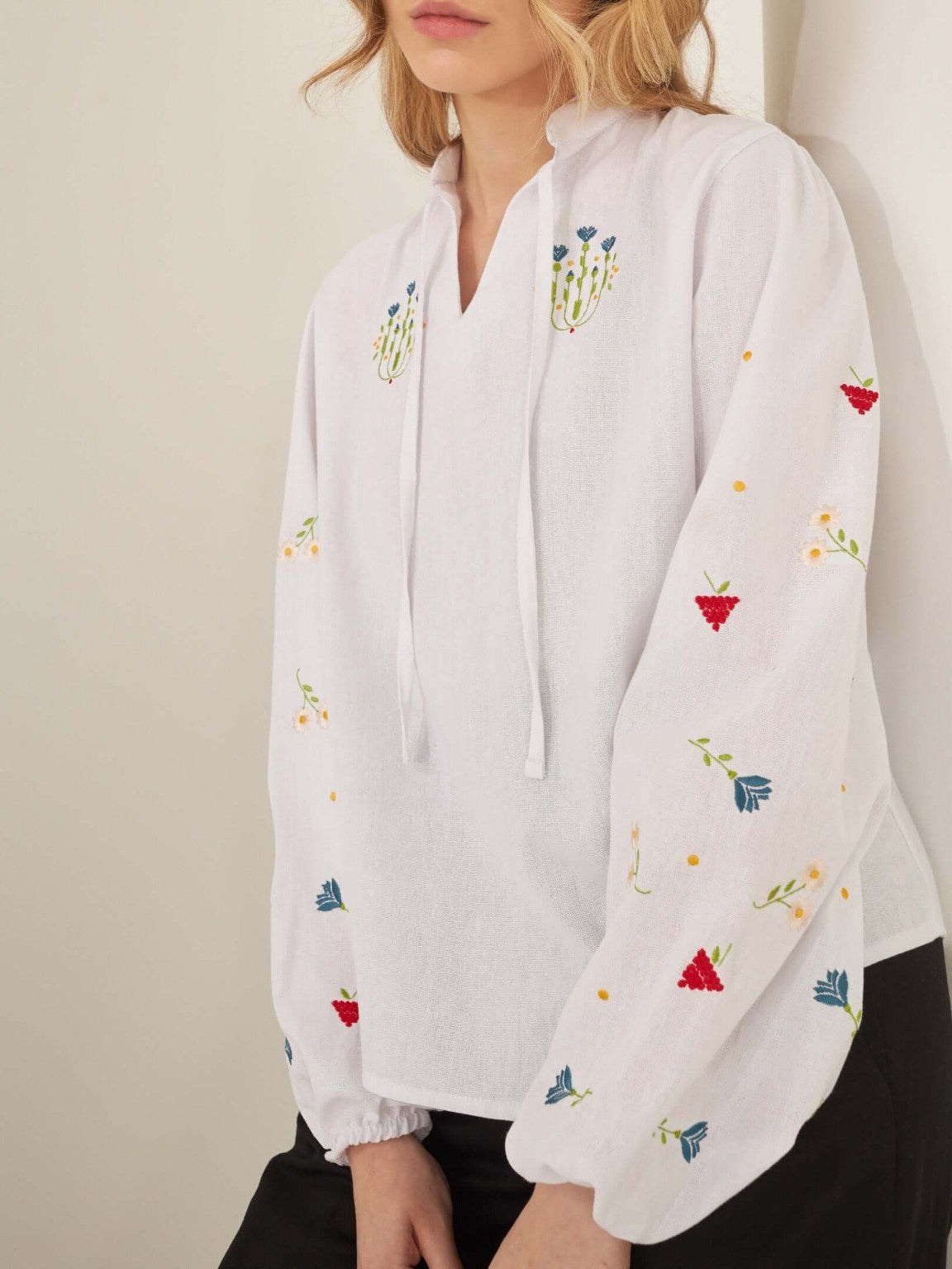 Tie Neck Blouse With Scattered Flower Embroidery - White