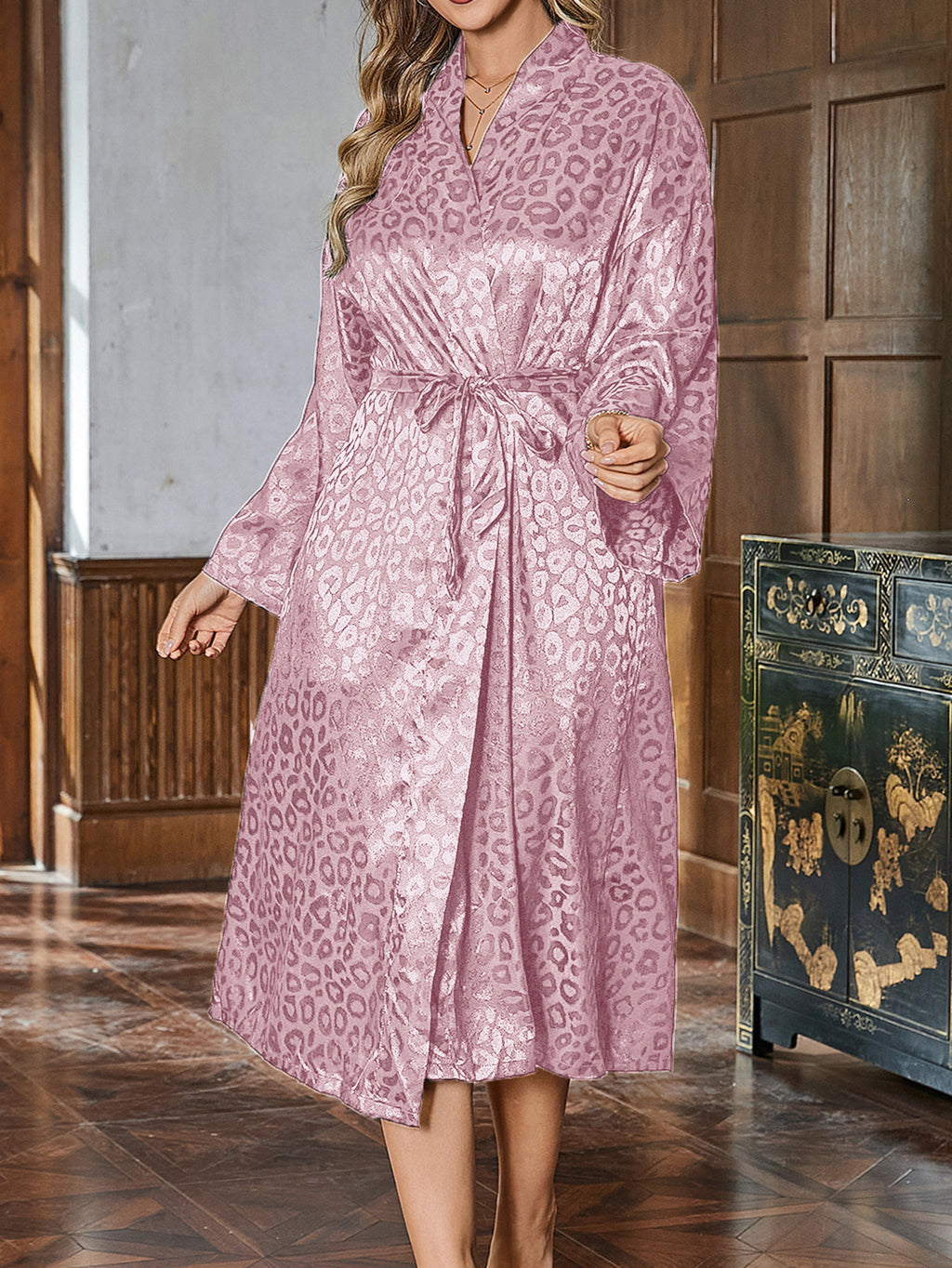 Leopard Jacquard Satin Robe With Wide Sleeves - Pink