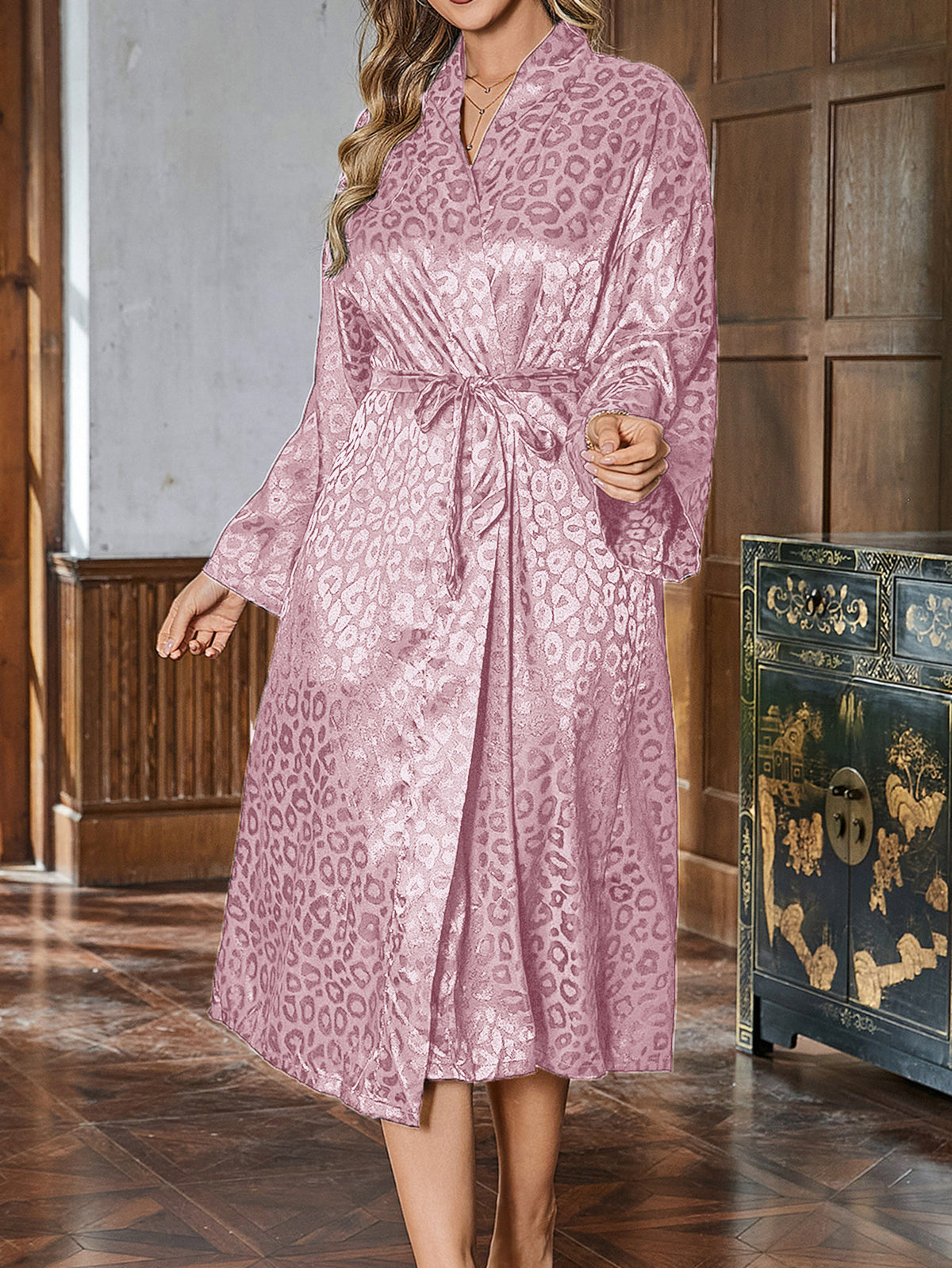 Leopard Jacquard Satin Robe With Wide Sleeves - Pink