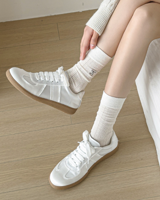 Embroidered Bow Ribbed Crew Socks - Beige - 3