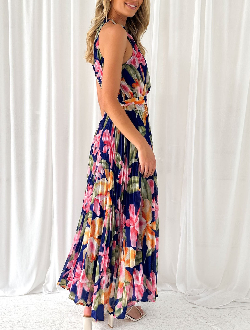 Floral Pleated Halter Neck Maxi Dress - Navyblue - 3
