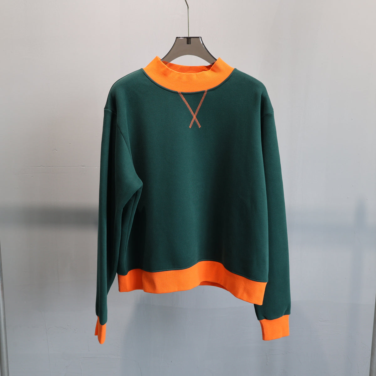 Contrast Trim Mock Neck Sweatshirt - Green
