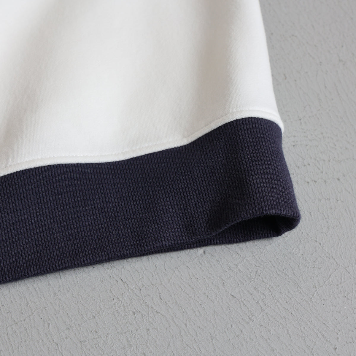 Contrast Trim Mock Neck Sweatshirt - White - 5