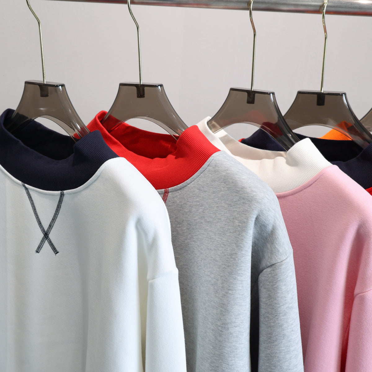 Contrast Trim Mock Neck Sweatshirt