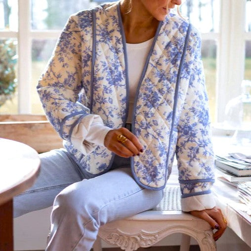 Toile Floral Quilted Collarless Jacket - Blue