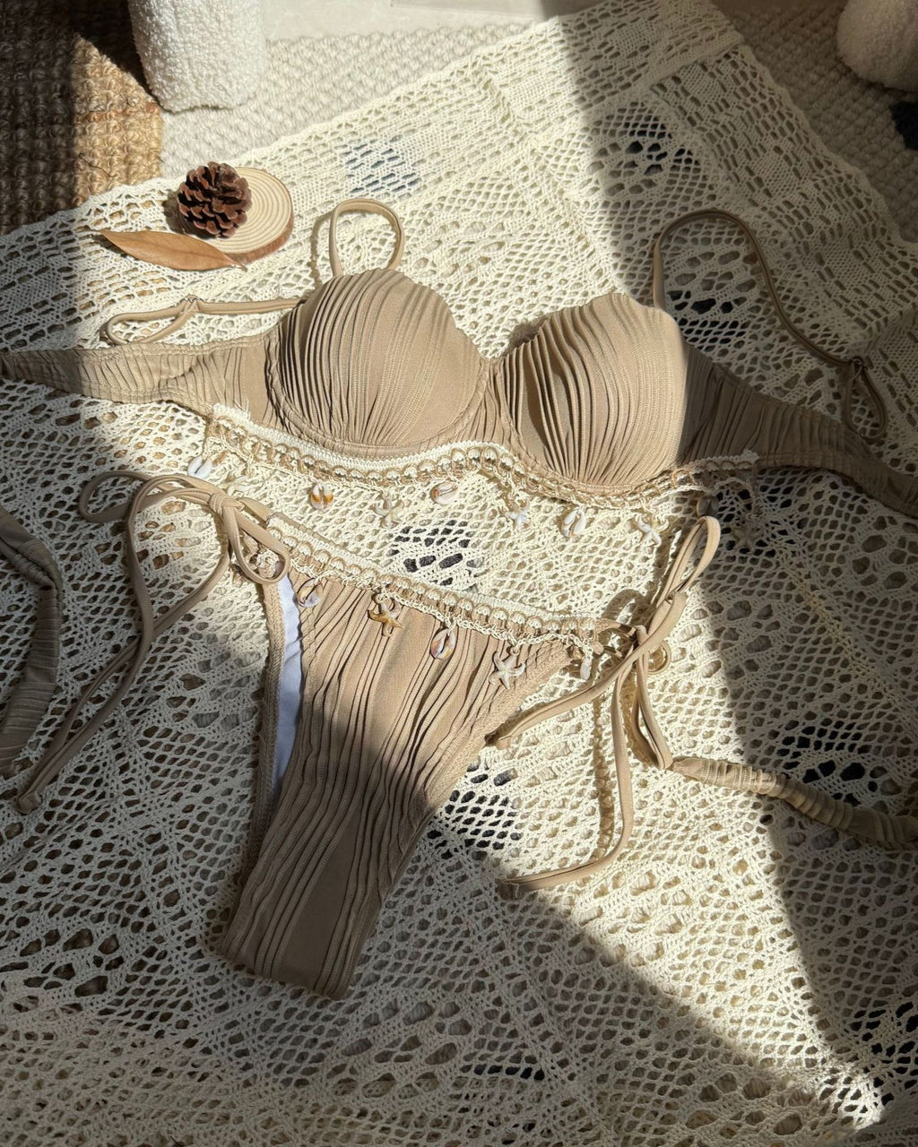 Shell Charm Trim Ribbed Bikini Set - Camel