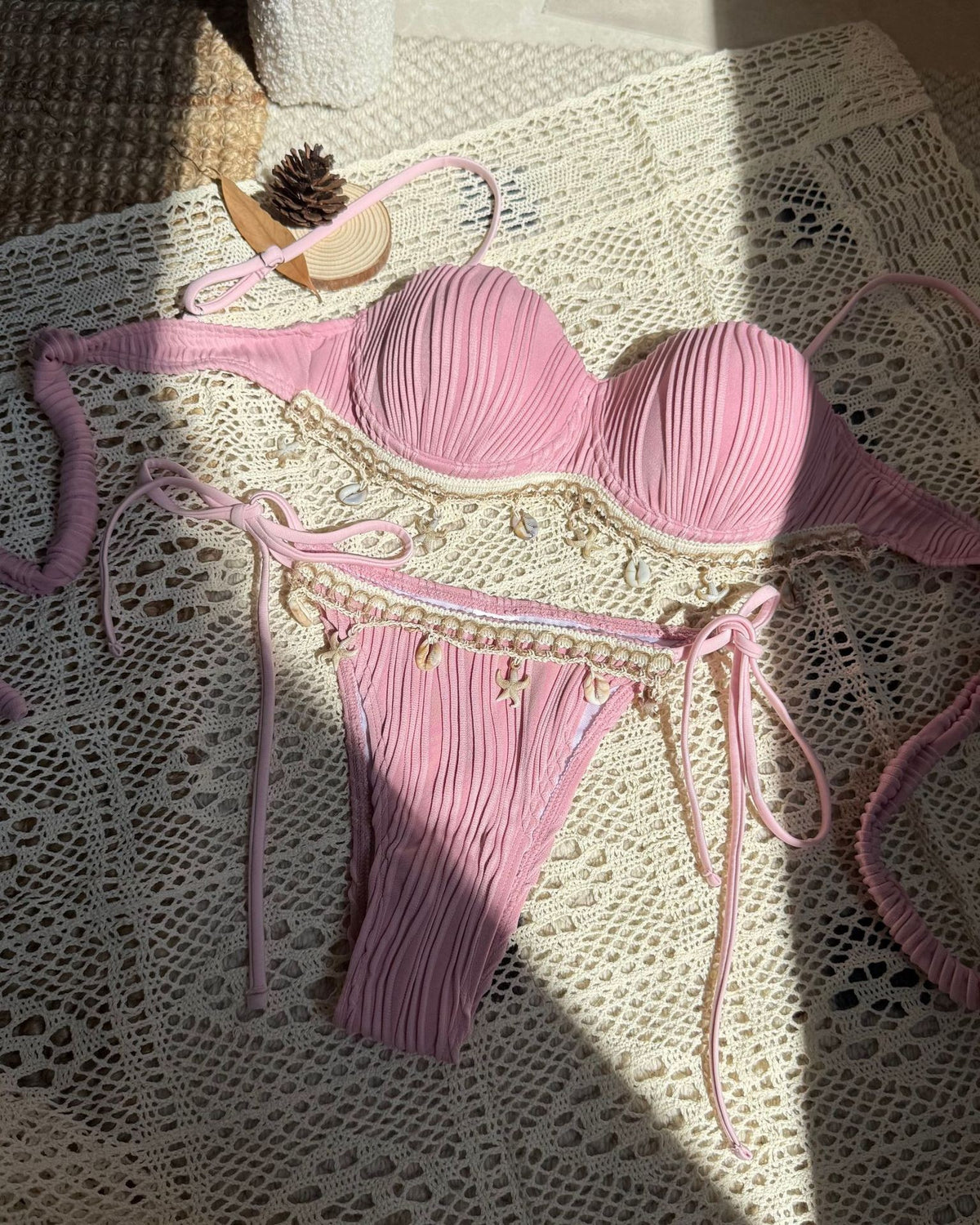 Shell Charm Trim Ribbed Bikini Set - Pink