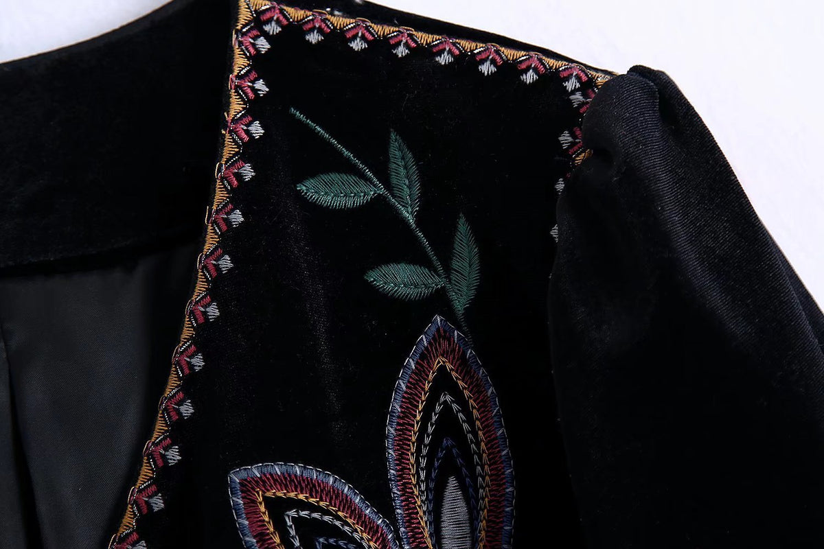 Embroidered Velvet Cropped Open Jacket - Black - 4