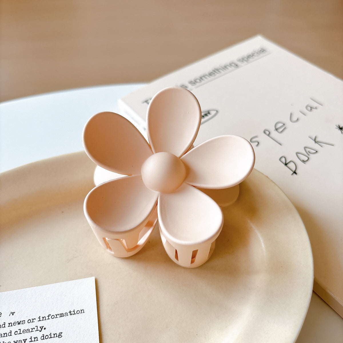 Matte Milk Tea Geometric Claw Clip - NO13
