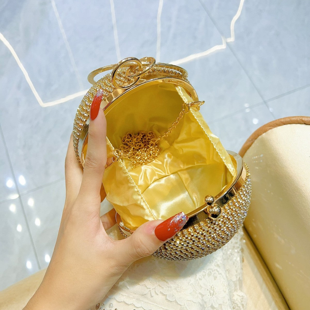 Rhinestone Ball Ring Handle Evening Bag