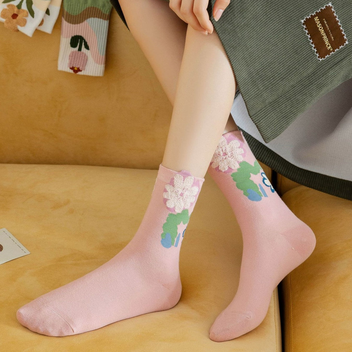 Textured Flower Applique Crew Socks - Pink - 5