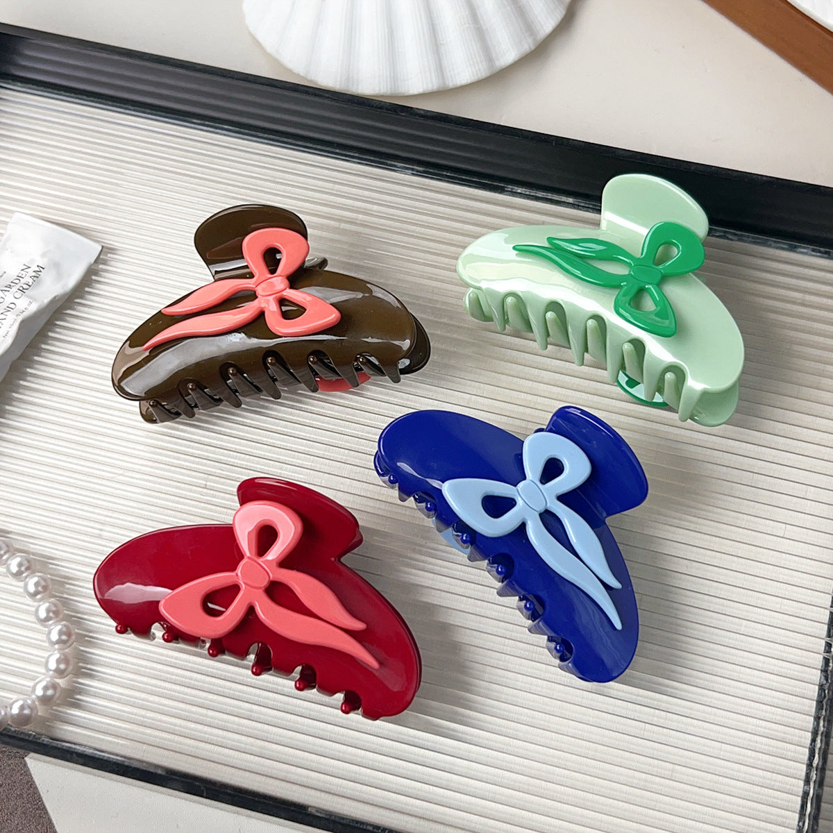 Glossy Oversized Ribbon Hair Claw Clip - view 3