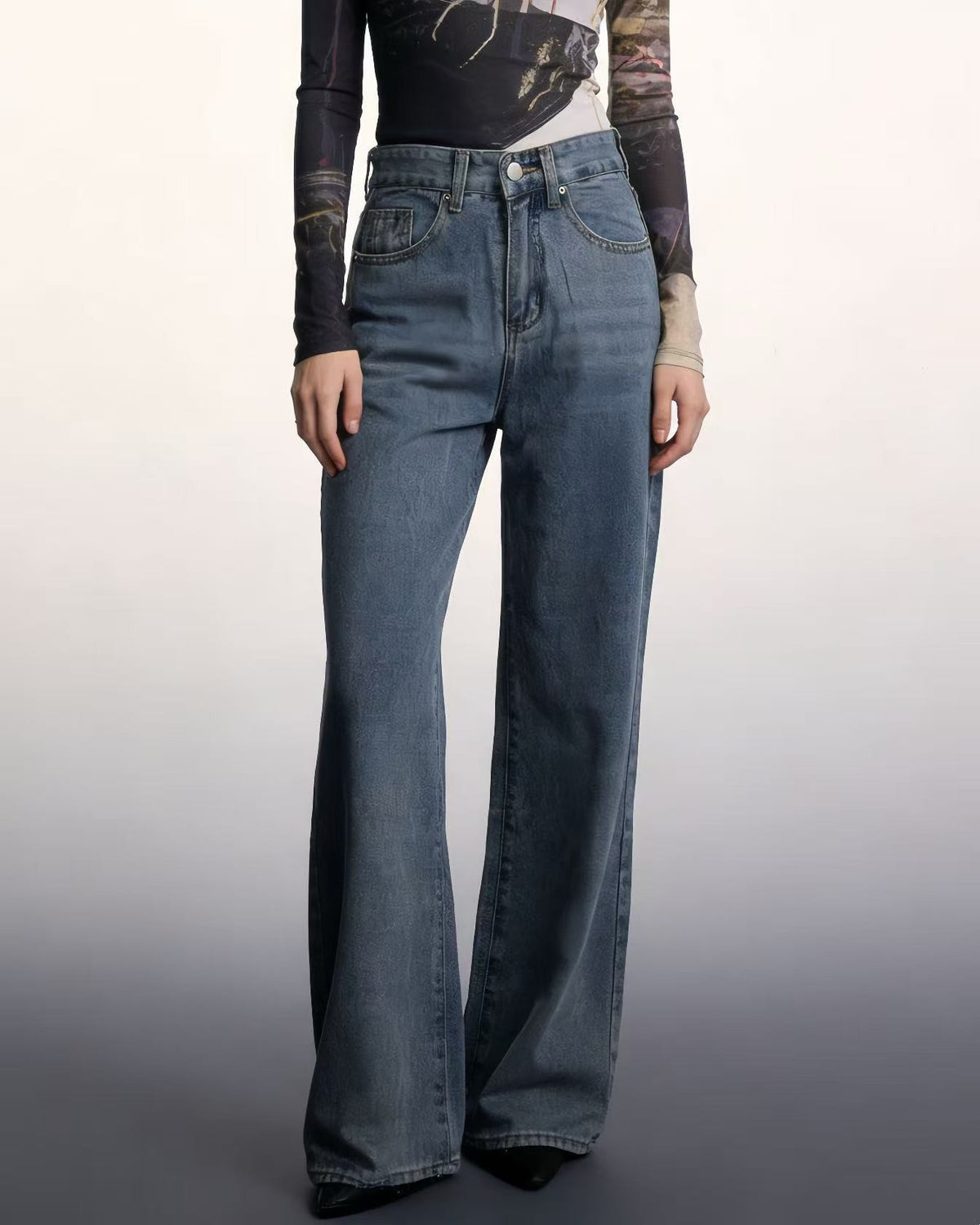 High Rise Wide Leg Jeans With Heart Patches - Blue - 1