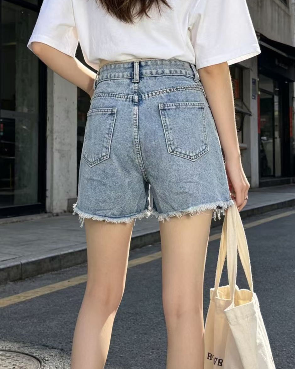 Frayed Hem Denim Shorts With Draped Chains - Blue - 1