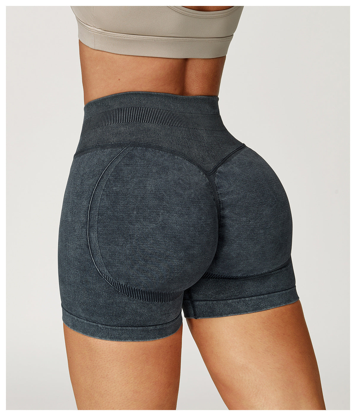 High-Waist Seamless Scrunch-Butt Washed Bike Shorts - Black - 2