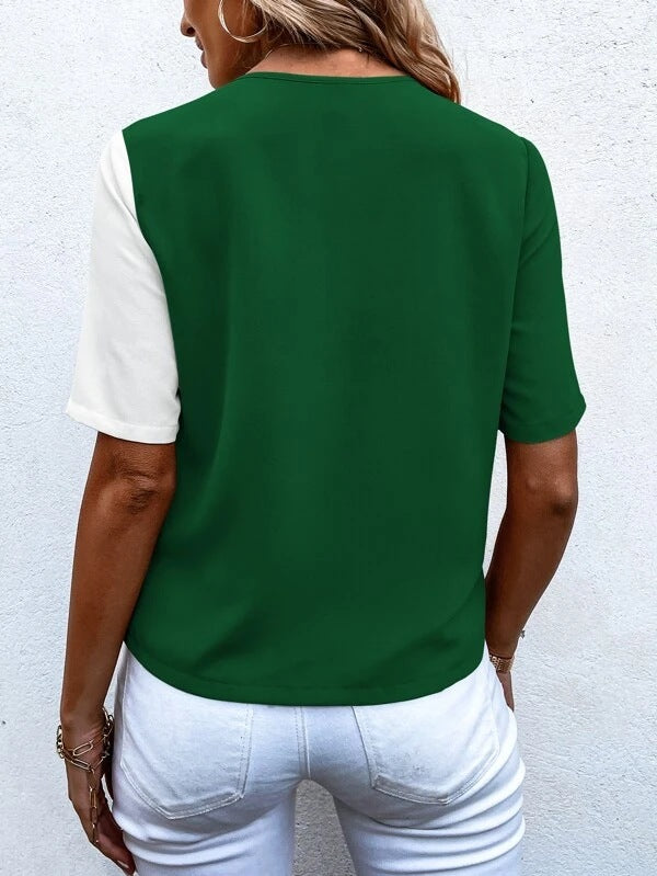 Contrast Panel Button Trim V Neck Tee - Green - 1