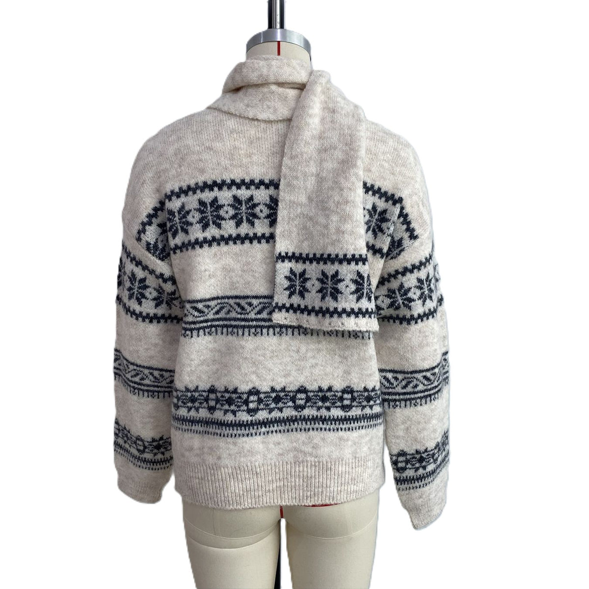 Snowflake Fair Isle Relaxed Sweater With Knit Scarf - White - 2