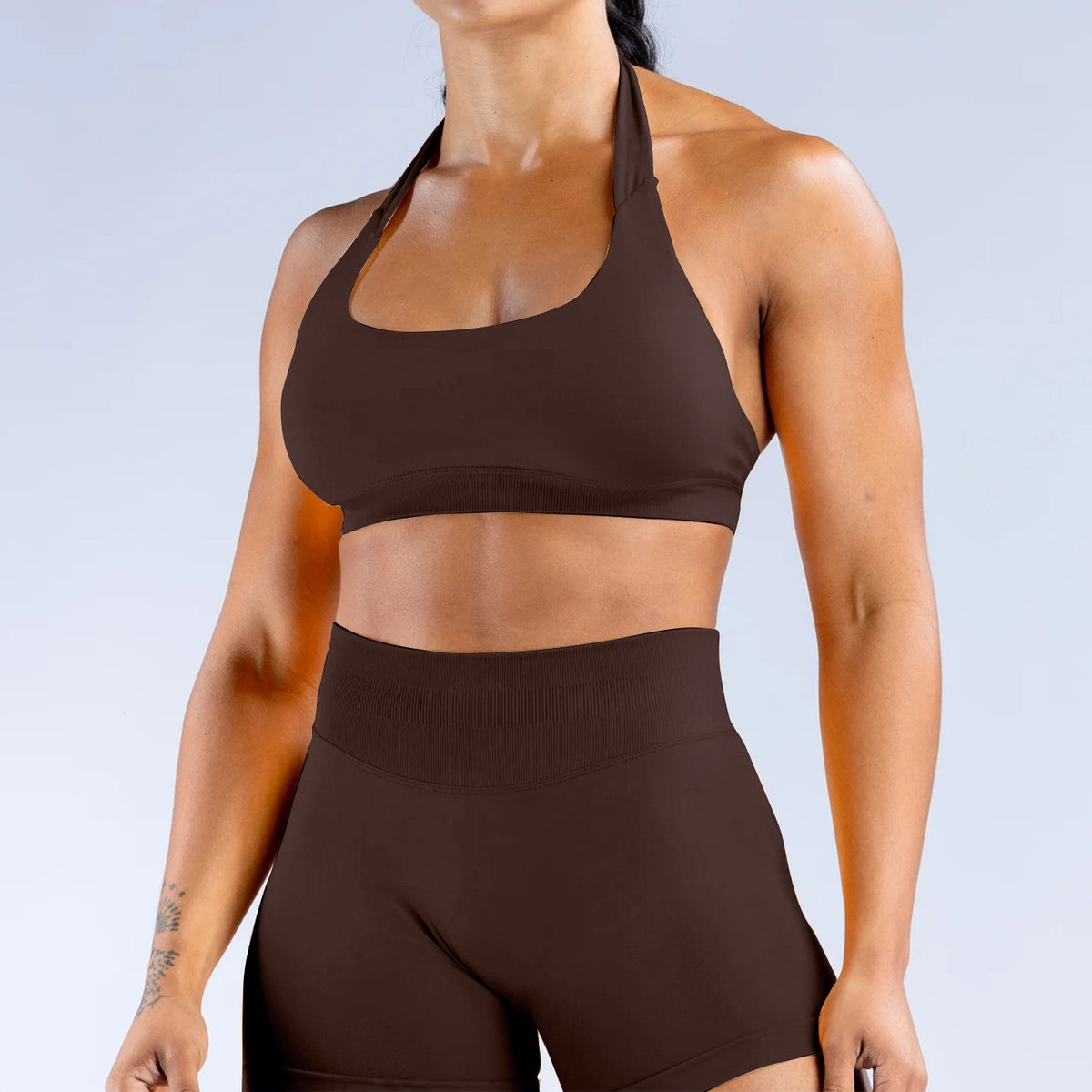 Seamless Matte Halter Scoop Neck Gym Sports Bra - Dark Brown