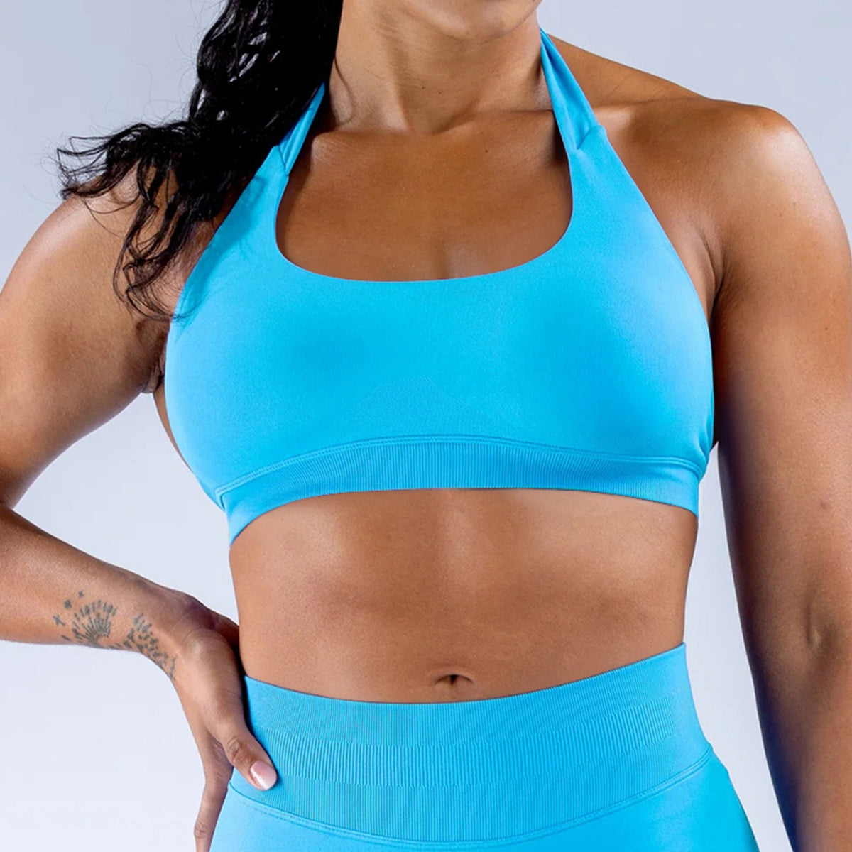 Seamless Matte Halter Scoop Neck Gym Sports Bra - Glacier Blue