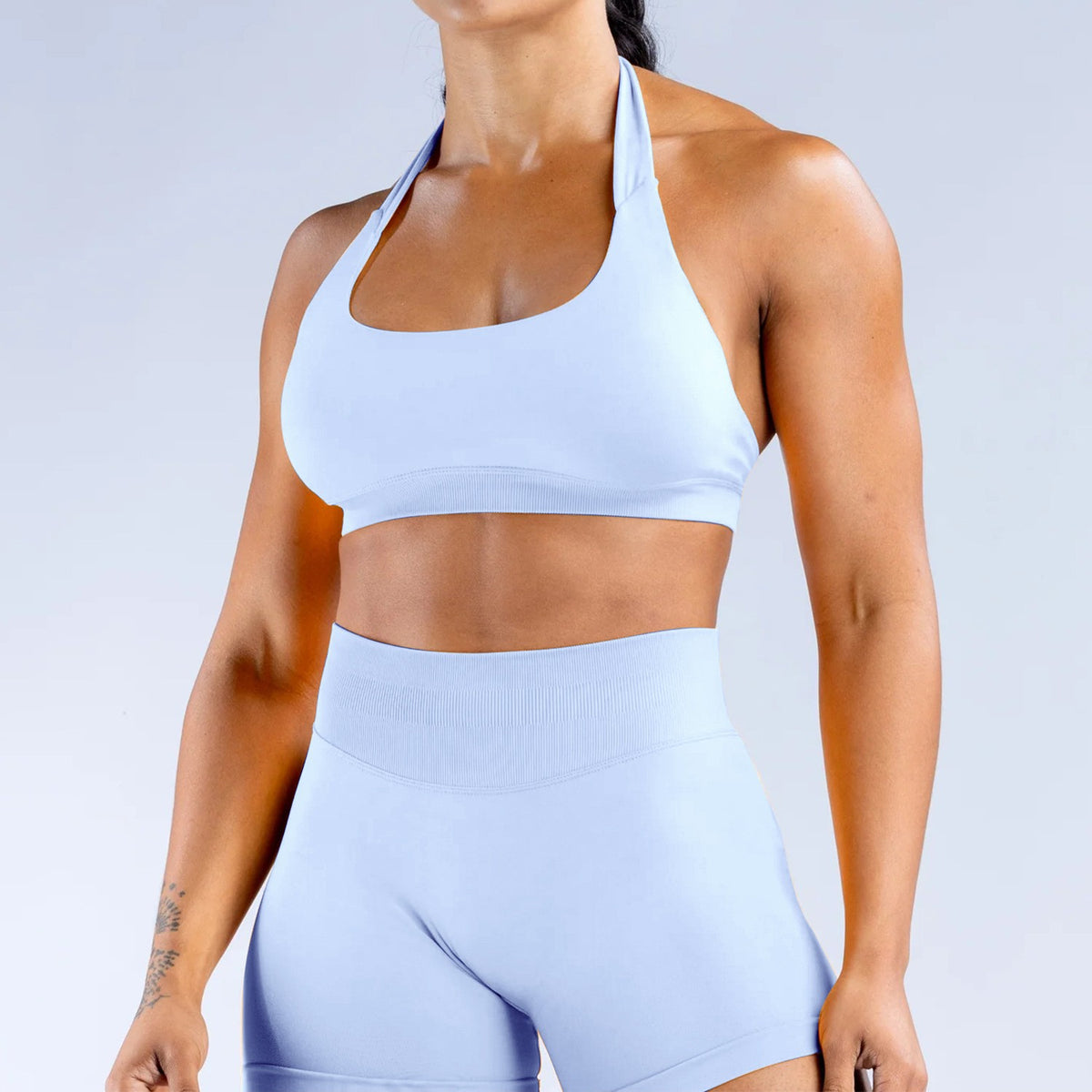 Seamless Matte Halter Scoop Neck Gym Sports Bra - Ice Blue