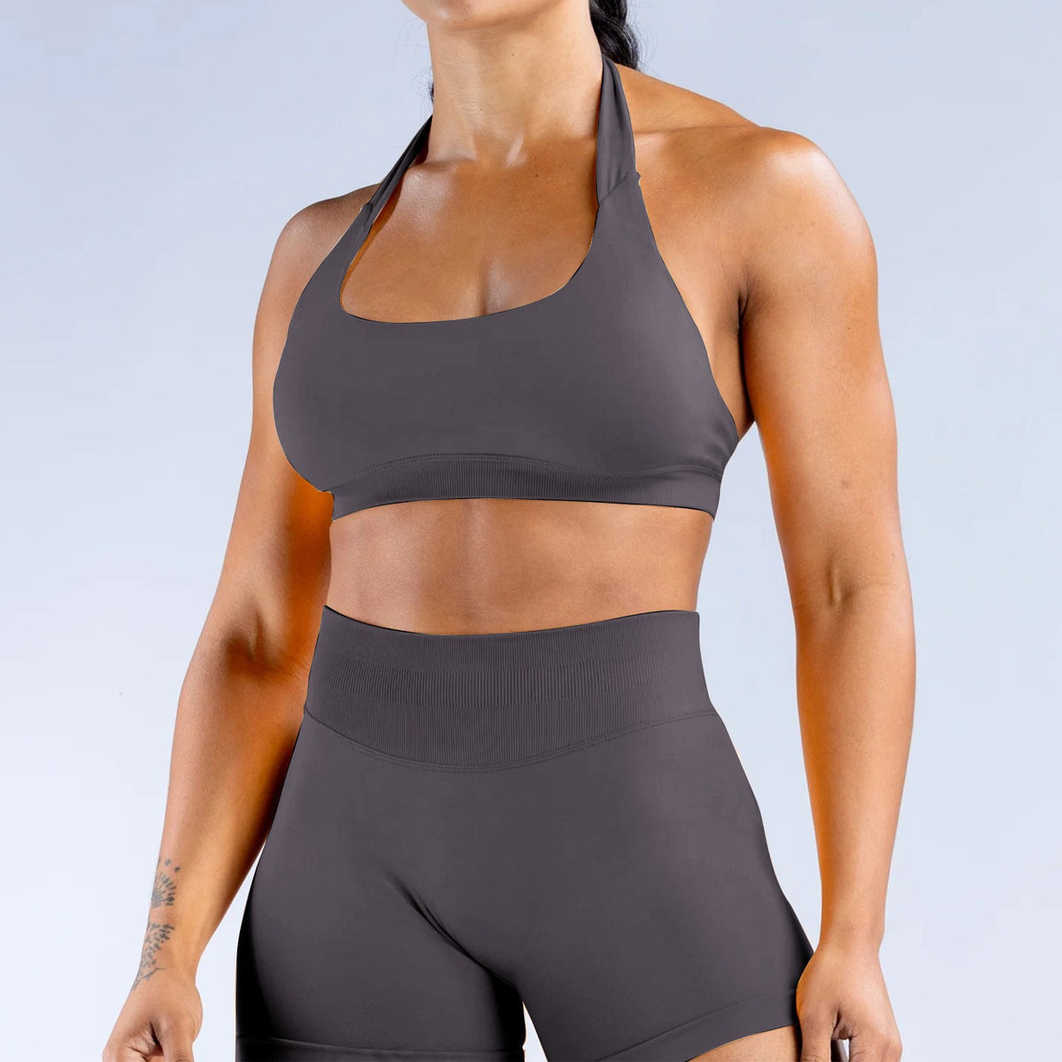 Seamless Matte Halter Scoop Neck Gym Sports Bra - Mushroom Gray
