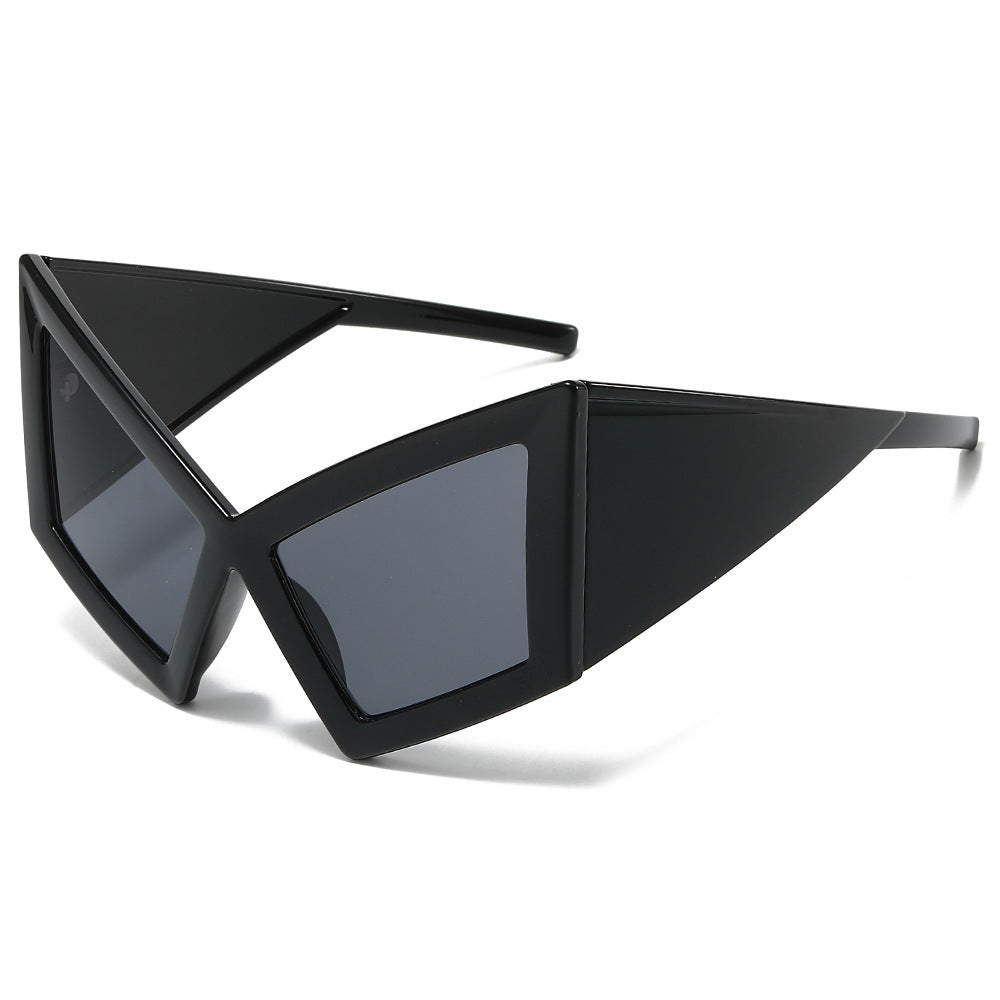 Angular Cat Eye Sunglasses With Chunky Frames - Black