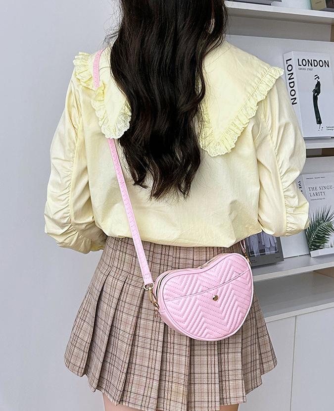 Quilted Heart Shaped Crossbody Bag - Pink - 1