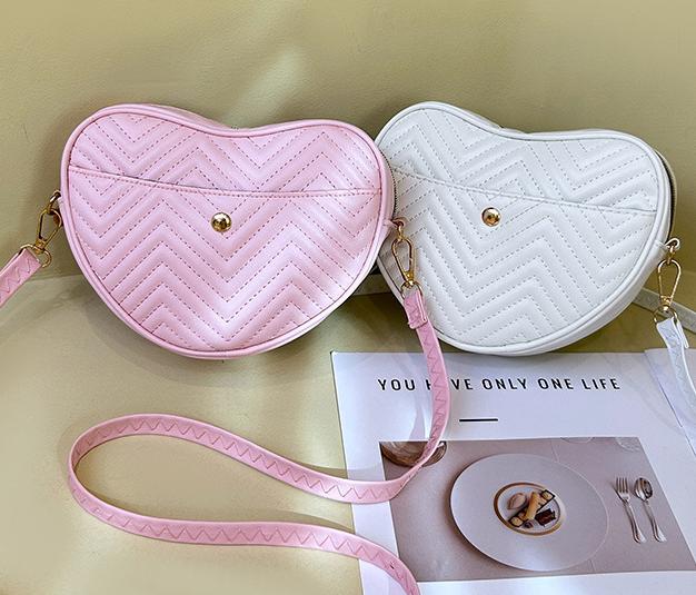 Quilted Heart Shaped Crossbody Bag - Pink - 3