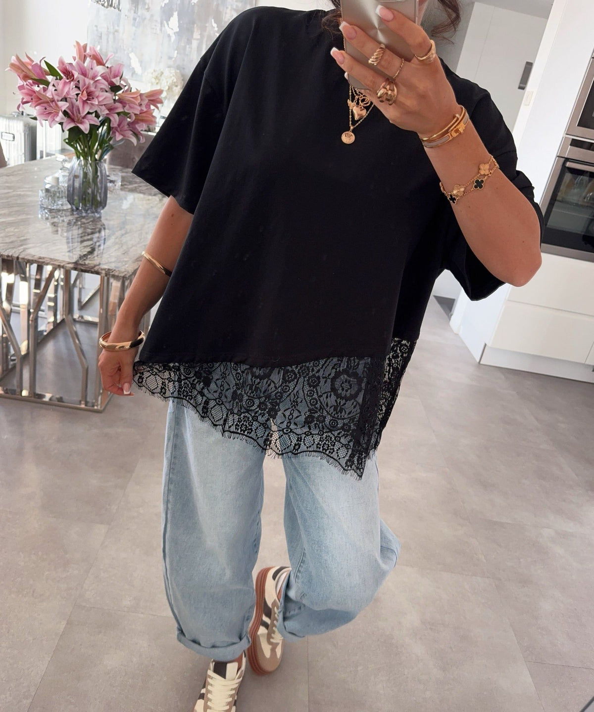 Scalloped Lace Hem Boxy Short Sleeve Tee - Black - 1