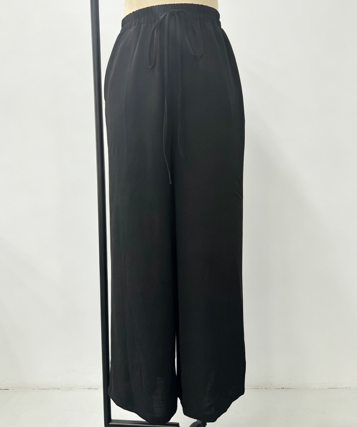 Drawstring Elastic Waist Crinkle Wide Leg Pants - black - 2