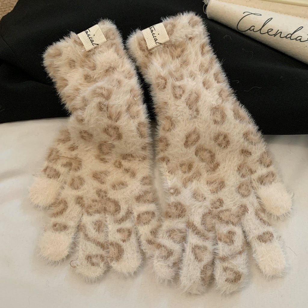 Fuzzy Leopard Print Knit Gloves - Beige