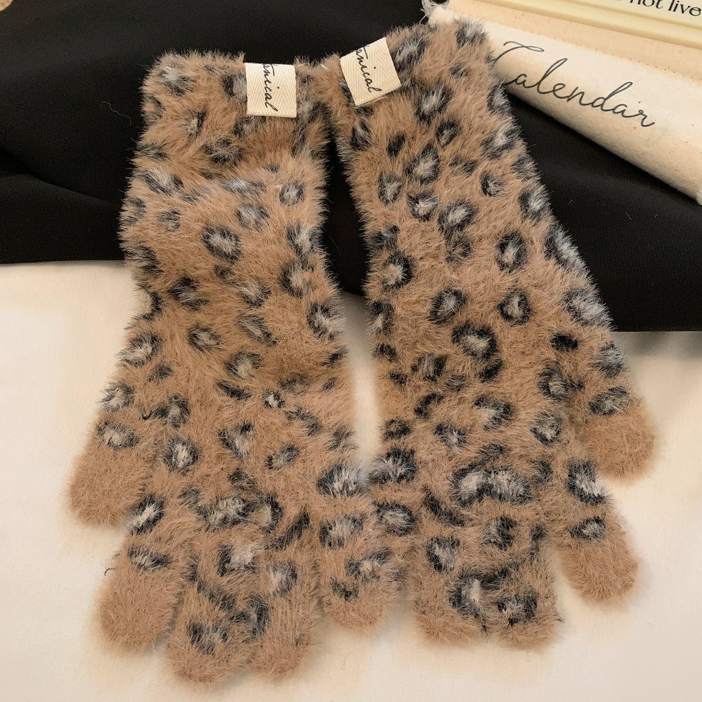 Fuzzy Leopard Print Knit Gloves - Coffee