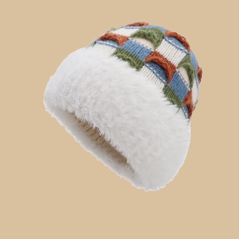 Checkered Knit Hat With Plush Faux Fur Cuff - White