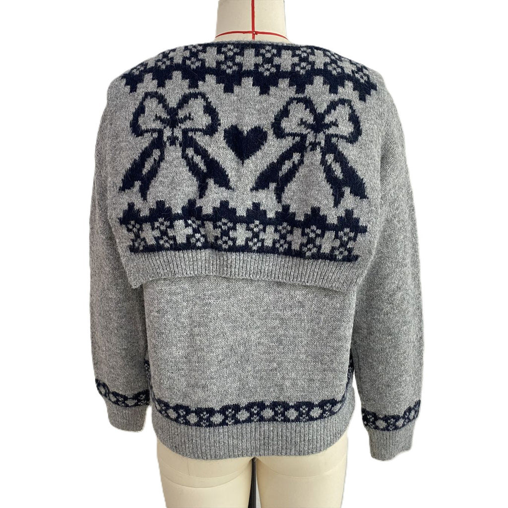 Scarf Collar Knit Sweater With Bow Heart Jacquard Back - Grey - 1
