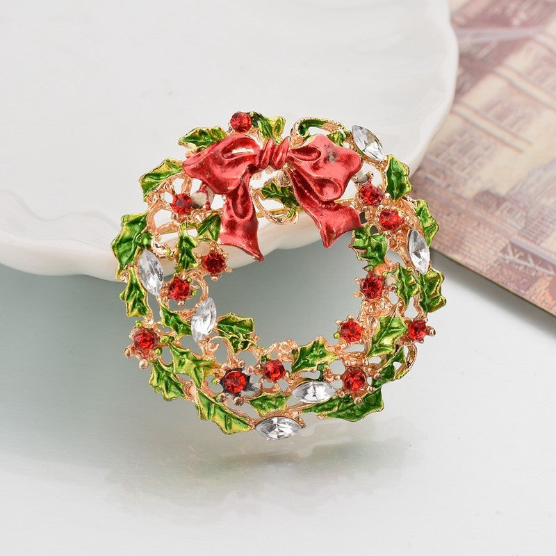 Enamel Holiday Icon Rhinestone Brooch - Wreath