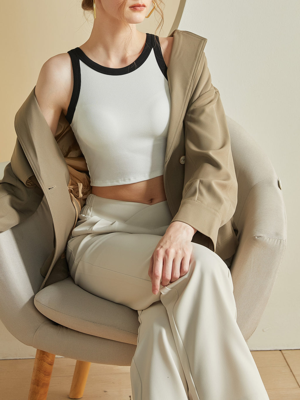 Ribbed Contrast Binding Crop Tank Top - White - 4