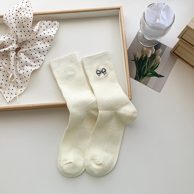 Embroidered Bow Ribbed Crew Socks - White