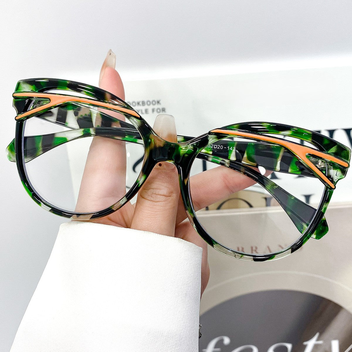 Retro Cat Eye Oversized Eyeglass Frames - Decor_G - 1