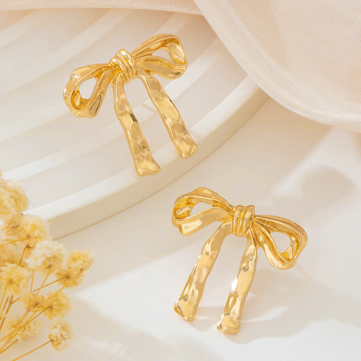 Hammered Ribbon Bow Stud Earrings - Gold - 3